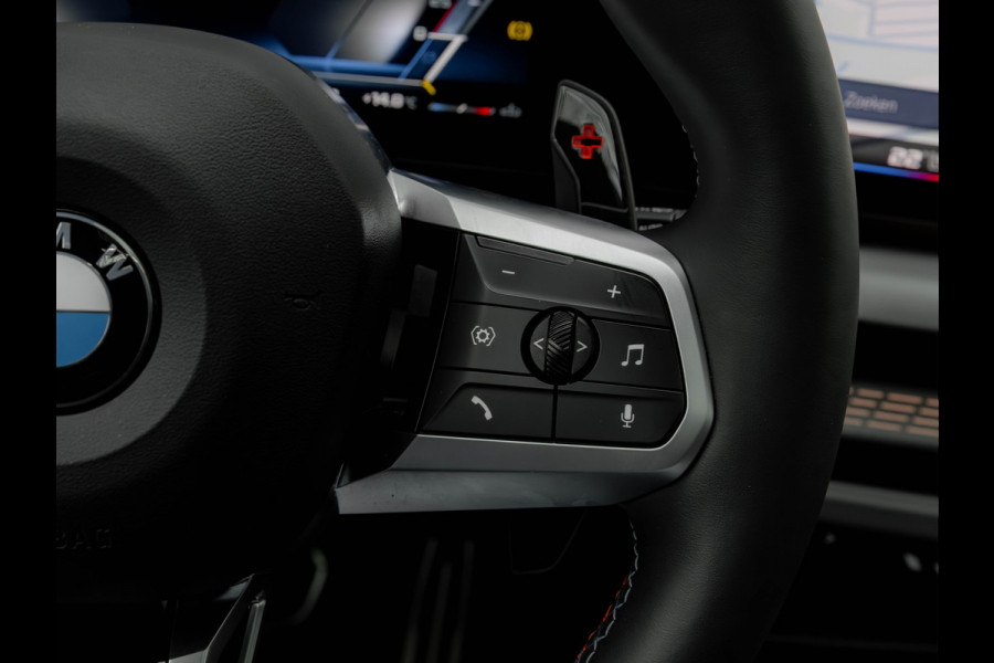 BMW 1-serie M135 xDrive M-Sport Pro - Pano - Harman Kardon - Driving Ass Plus BMW 1-serie M135 xDrive M-Sport Pro - Pano - Harman Kardon - Driving Ass Plus