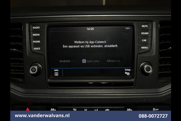 Volkswagen Crafter 2.0 TDI 141pk L3H3 L2H2 Euro6 Airco | Camera | Apple Carplay | Android Auto Parkeersensoren, Bijrijdersbank, 3000kg trekvermogen, zilver