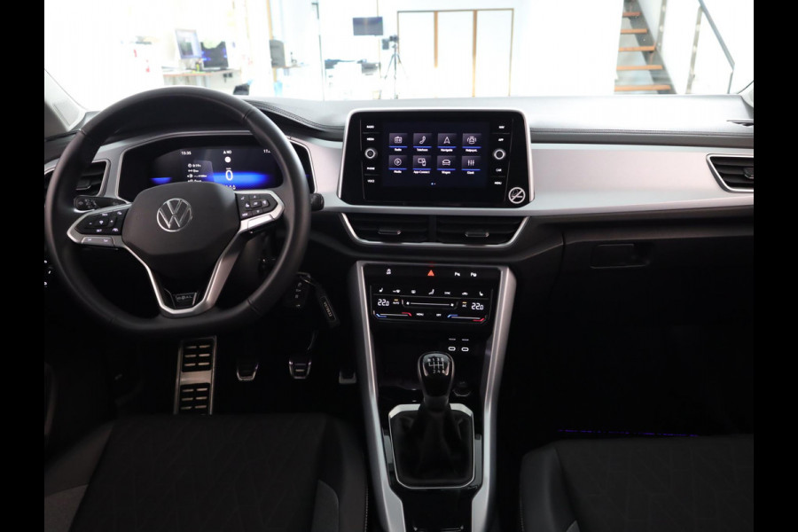 Volkswagen T-Roc 1.0 TSI Life Edition GOAL 115 PK | Navigatie | automatische Airco | Parkeer assistent |