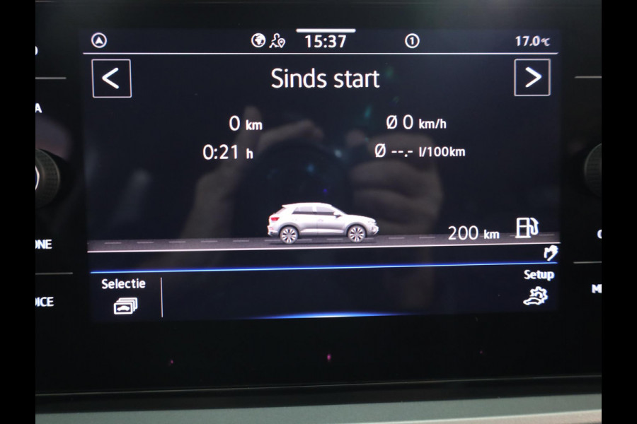 Volkswagen T-Roc 1.0 TSI Life Edition GOAL 115 PK | Navigatie | automatische Airco | Parkeer assistent |