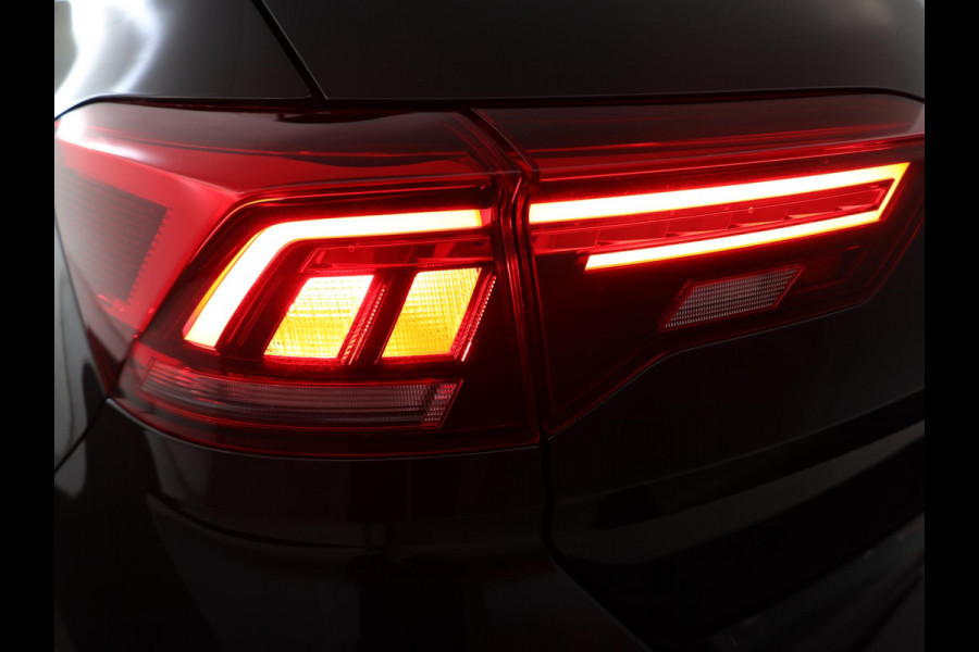 Volkswagen T-Roc 1.0 TSI Life Edition GOAL 115 PK | Navigatie | automatische Airco | Parkeer assistent |