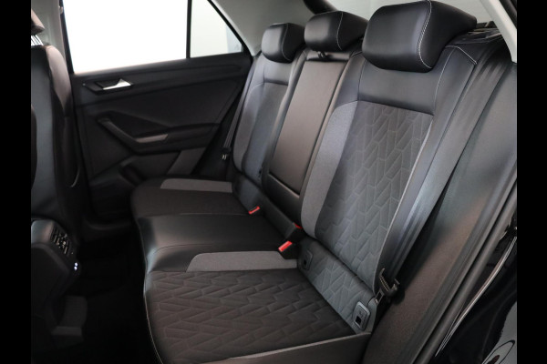 Volkswagen T-Roc 1.0 TSI Life Edition GOAL 115 PK | Navigatie | automatische Airco | Parkeer assistent |