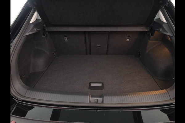 Volkswagen T-Roc 1.0 TSI Life Edition GOAL 115 PK | Navigatie | automatische Airco | Parkeer assistent |