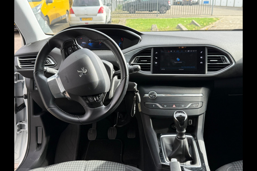 Peugeot 308 1.2 PureTech Active Pack Peugeot 308 1.2 PureTech Active Pack