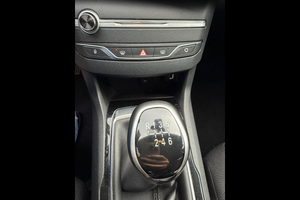 Peugeot 308 1.2 PureTech Active Pack Peugeot 308 1.2 PureTech Active Pack