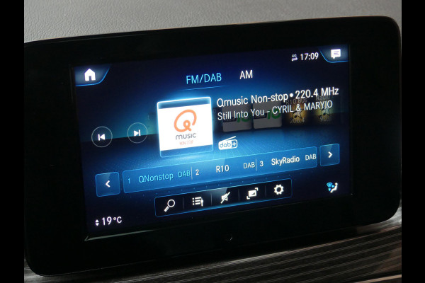 Mercedes-Benz V-Klasse 220d Lang Dubbel Cabine Panoramadak Trekhaak/LED/Leer