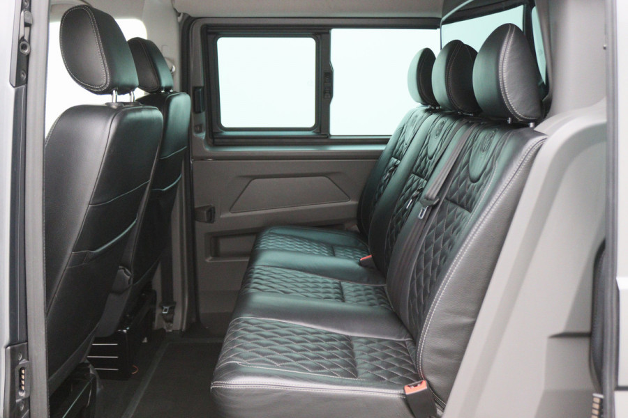 Volkswagen Transporter 2.0 TDI DSG L2H1 30 DC Highline Leer, 2x Elektr. Schuifdeur, ACC, Camera, Apple Carplay, LED, Trekhaak, 20'' Volkswagen Transporter 2.0 TDI DSG L2H1 30 DC Highline Leer, 2x Elektr. Schuifdeur, ACC, Camera, Apple Carplay, LED, Trekhaak, 20''