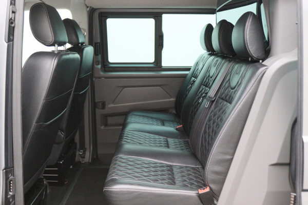 Volkswagen Transporter 2.0 TDI DSG L2H1 30 DC Highline Leer, 2x Elektr. Schuifdeur, ACC, Camera, Apple Carplay, LED, Trekhaak, 20'' Volkswagen Transporter 2.0 TDI DSG L2H1 30 DC Highline Leer, 2x Elektr. Schuifdeur, ACC, Camera, Apple Carplay, LED, Trekhaak, 20''