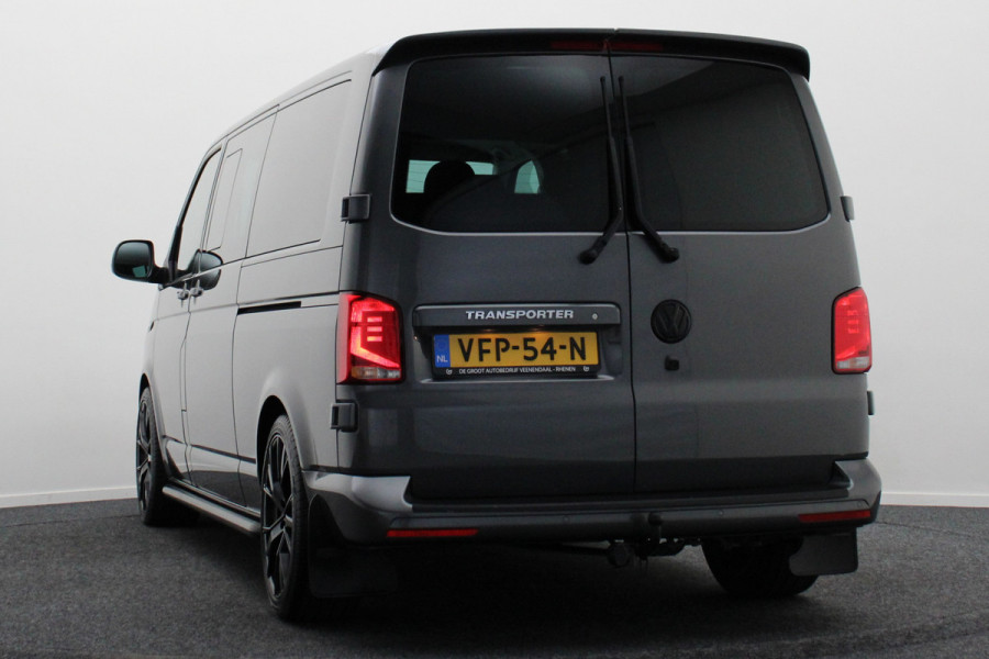 Volkswagen Transporter 2.0 TDI DSG L2H1 30 DC Highline Leer, 2x Elektr. Schuifdeur, ACC, Camera, Apple Carplay, LED, Trekhaak, 20'' Volkswagen Transporter 2.0 TDI DSG L2H1 30 DC Highline Leer, 2x Elektr. Schuifdeur, ACC, Camera, Apple Carplay, LED, Trekhaak, 20''