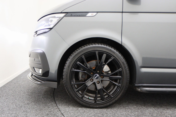 Volkswagen Transporter 2.0 TDI DSG L2H1 30 DC Highline Leer, 2x Elektr. Schuifdeur, ACC, Camera, Apple Carplay, LED, Trekhaak, 20'' Volkswagen Transporter 2.0 TDI DSG L2H1 30 DC Highline Leer, 2x Elektr. Schuifdeur, ACC, Camera, Apple Carplay, LED, Trekhaak, 20''