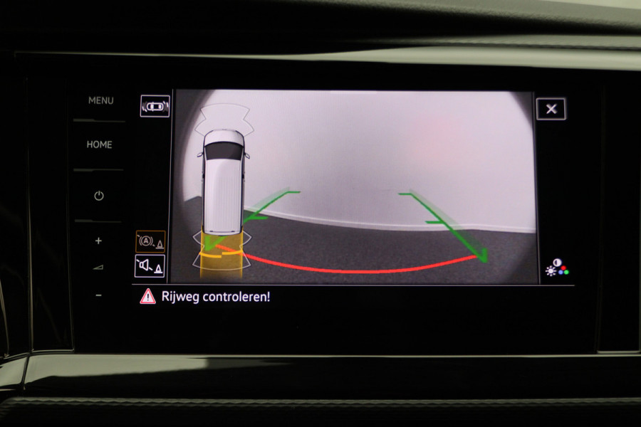 Volkswagen Transporter 2.0 TDI DSG L2H1 30 DC Highline Leer, 2x Elektr. Schuifdeur, ACC, Camera, Apple Carplay, LED, Trekhaak, 20'' Volkswagen Transporter 2.0 TDI DSG L2H1 30 DC Highline Leer, 2x Elektr. Schuifdeur, ACC, Camera, Apple Carplay, LED, Trekhaak, 20''