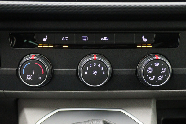 Volkswagen Transporter 2.0 TDI DSG L2H1 30 DC Highline Leer, 2x Elektr. Schuifdeur, ACC, Camera, Apple Carplay, LED, Trekhaak, 20'' Volkswagen Transporter 2.0 TDI DSG L2H1 30 DC Highline Leer, 2x Elektr. Schuifdeur, ACC, Camera, Apple Carplay, LED, Trekhaak, 20''