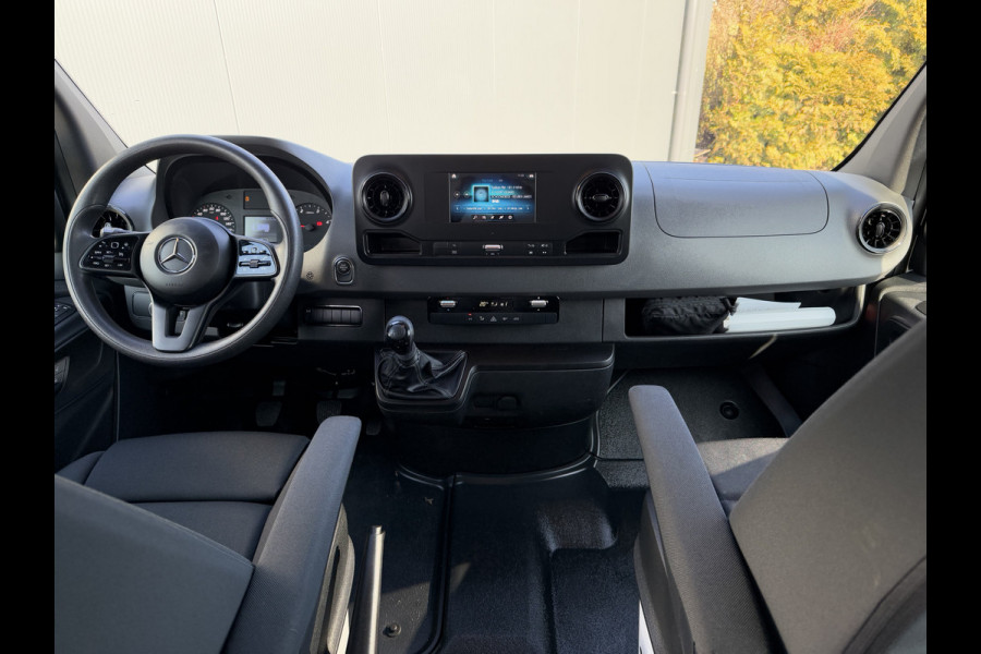Mercedes-Benz Sprinter 314 CDI 4X4 / PICK-UP / DOKA / DUBBEL CABINE / AIRCO / CRUISE / APPLE CARPLAY / 6 PERSOONS / ZEER NETJES Mercedes-Benz Sprinter 314 CDI 4X4 / PICK-UP / DOKA / DUBBEL CABINE / AIRCO / CRUISE / APPLE CARPLAY / 6 PERSOONS / ZEER NETJES