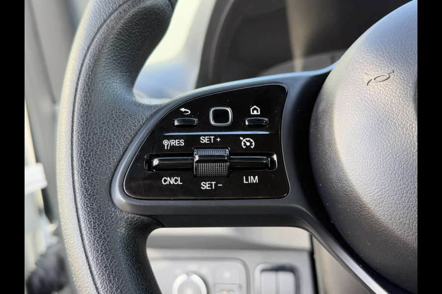 Mercedes-Benz Sprinter 314 CDI 4X4 / PICK-UP / DOKA / DUBBEL CABINE / AIRCO / CRUISE / APPLE CARPLAY / 6 PERSOONS / ZEER NETJES Mercedes-Benz Sprinter 314 CDI 4X4 / PICK-UP / DOKA / DUBBEL CABINE / AIRCO / CRUISE / APPLE CARPLAY / 6 PERSOONS / ZEER NETJES