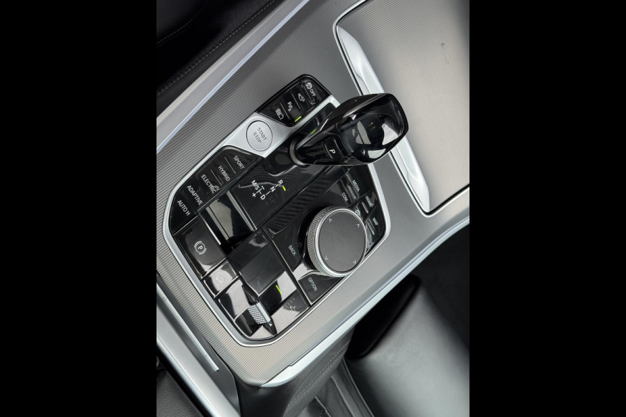 BMW X5 xDrive45e High Executive M Sport / Panodak / Trekhaak / Comfortleder / Head Up / Camera BMW X5 xDrive45e High Executive M Sport / Panodak / Trekhaak / Comfortleder / Head Up / Camera