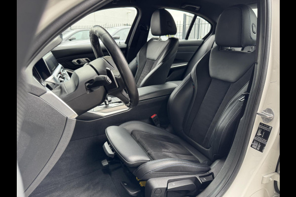 BMW 3-serie 320i High Executive M Sport / Sportleder / Camera / LED / BMW 3-serie 320i High Executive M Sport / Sportleder / Camera / LED /