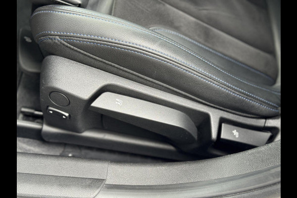 BMW 3-serie 320i High Executive M Sport / Sportleder / Camera / LED / BMW 3-serie 320i High Executive M Sport / Sportleder / Camera / LED /