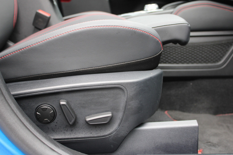 Ford Kuga 2.5 PHEV ST-Line X | Trekhaak | Panoramadak | AGR | Led | Head-Up | B&O