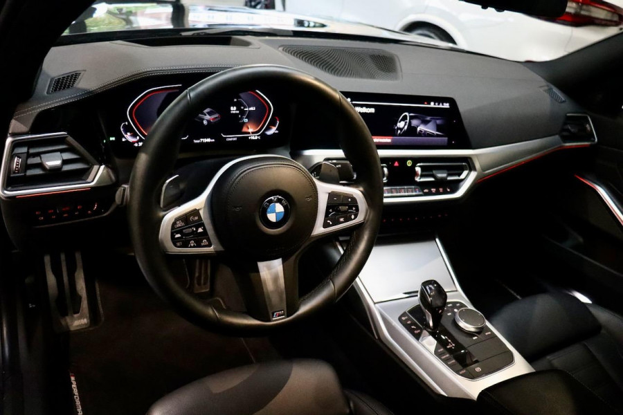 BMW 3-serie 330i High Ex Ed. M Sport|NL|OpenDk|ACC|HuD