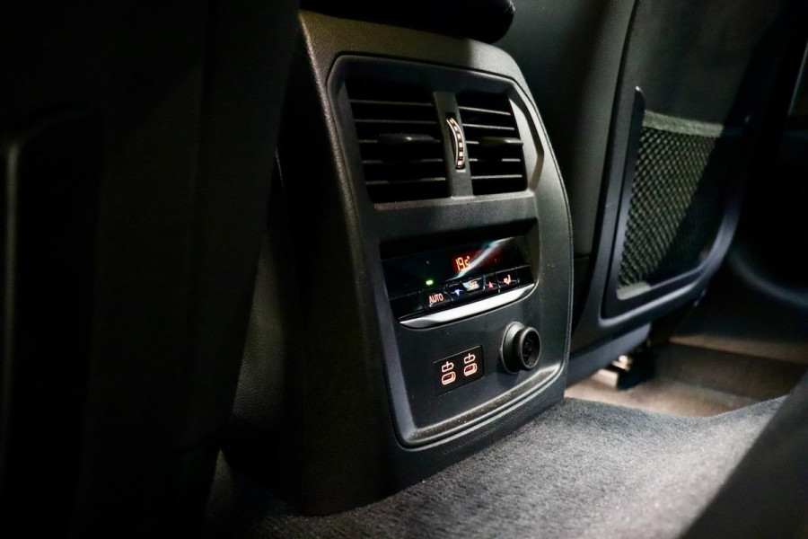 BMW 3-serie 330i High Ex Ed. M Sport|NL|OpenDk|ACC|HuD
