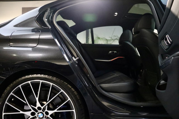 BMW 3-serie 330i High Ex Ed. M Sport|NL|OpenDk|ACC|HuD