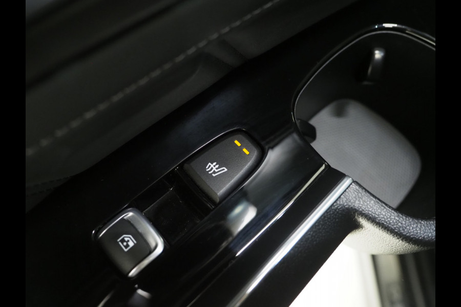 Kia Sorento 1.6 T-GDI Plug-in Hybrid 4WD DynamicLine 7p | Panoramadak | Keyless | Adaptive Cruise | Camera | BLIS | Carplay