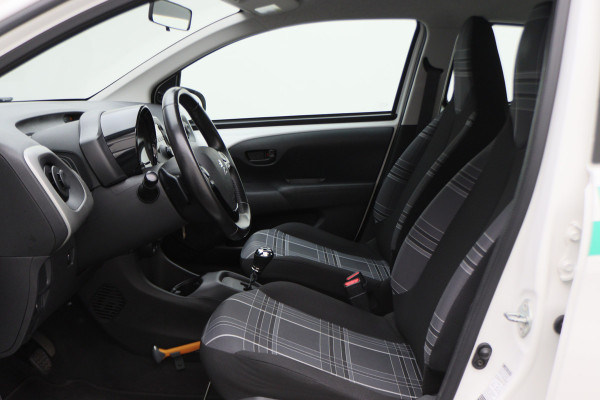 Peugeot 108 1.0 e-VTi Active Automaat LED, Airco, Bluetooth, Elektr. Pakket, 15"