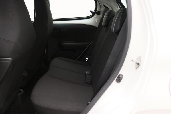 Peugeot 108 1.0 e-VTi Active Automaat LED, Airco, Bluetooth, Elektr. Pakket, 15"