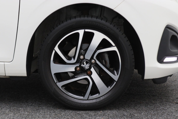 Peugeot 108 1.0 e-VTi Active Automaat LED, Airco, Bluetooth, Elektr. Pakket, 15"