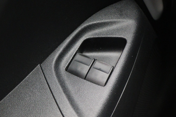 Peugeot 108 1.0 e-VTi Active Automaat LED, Airco, Bluetooth, Elektr. Pakket, 15"