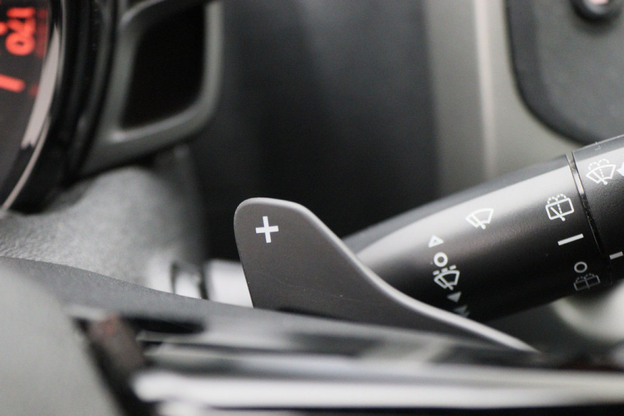 Peugeot 108 1.0 e-VTi Active Automaat LED, Airco, Bluetooth, Elektr. Pakket, 15"