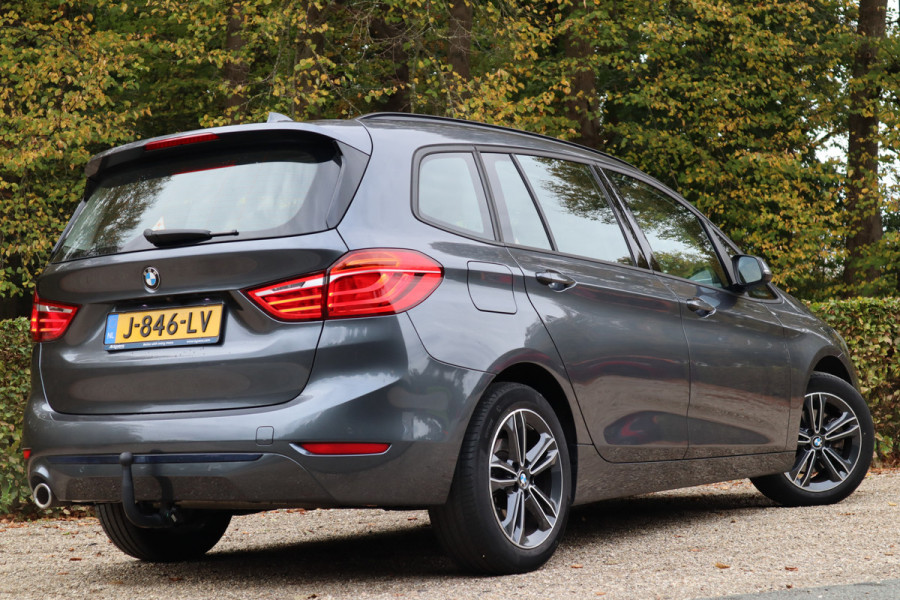 BMW 2 Serie Gran Tourer 218i High Executive Edition | Pano | Camera | ACC | Trekhaak | Automaat |