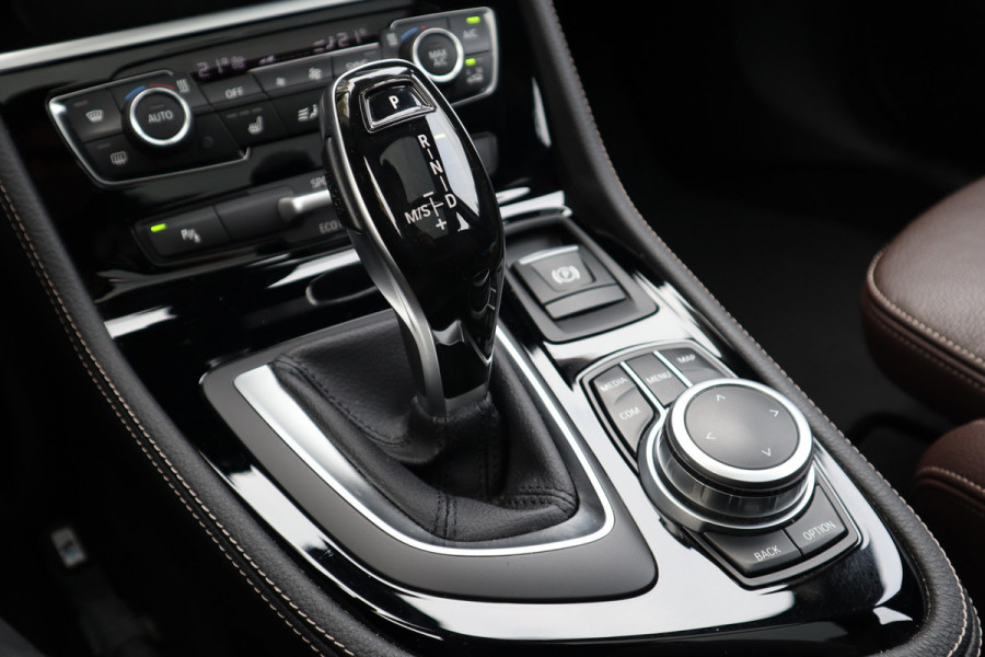 BMW 2 Serie Gran Tourer 218i High Executive Edition | Pano | Camera | ACC | Trekhaak | Automaat |