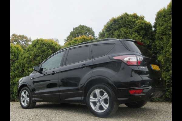 Ford Kuga 1.5 EcoBoost ST Line Automaat *Zeer mooi!* Ford Kuga 1.5 EcoBoost ST Line Automaat *Zeer mooi!*