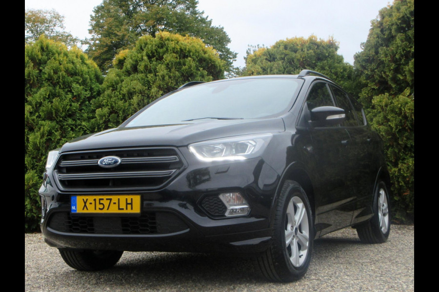 Ford Kuga 1.5 EcoBoost ST Line Automaat *Zeer mooi!* Ford Kuga 1.5 EcoBoost ST Line Automaat *Zeer mooi!*