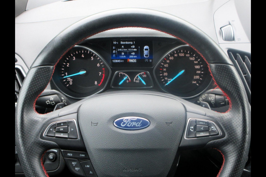 Ford Kuga 1.5 EcoBoost ST Line Automaat *Zeer mooi!* Ford Kuga 1.5 EcoBoost ST Line Automaat *Zeer mooi!*