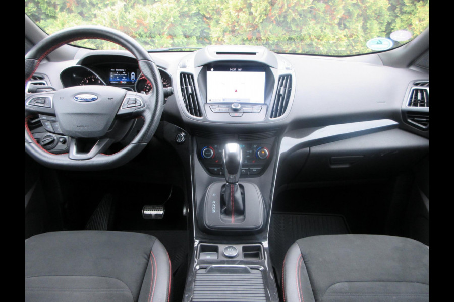 Ford Kuga 1.5 EcoBoost ST Line Automaat *Zeer mooi!* Ford Kuga 1.5 EcoBoost ST Line Automaat *Zeer mooi!*