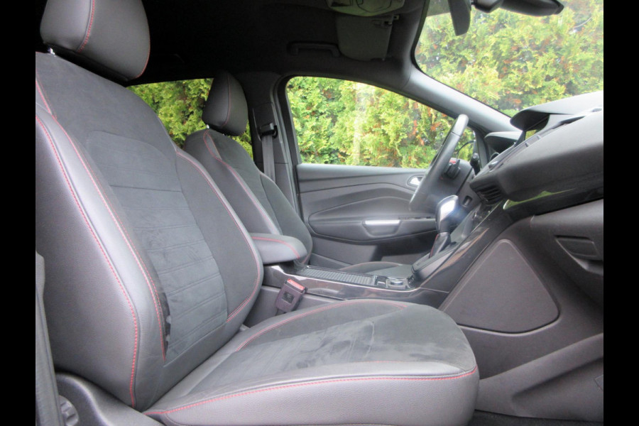 Ford Kuga 1.5 EcoBoost ST Line Automaat *Zeer mooi!* Ford Kuga 1.5 EcoBoost ST Line Automaat *Zeer mooi!*