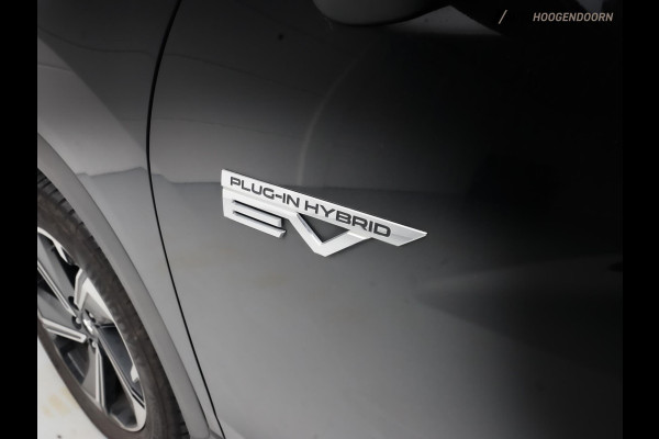 Mitsubishi Eclipse Cross 2.4 PHEV Executive (APPLE CARPLAY,LED,KEYLESS,ALCANTARA,CRUISE,STOELVERWARMING,CAMERA,LM-VELGEN) Mitsubishi Eclipse Cross 2.4 PHEV Executive (APPLE CARPLAY,LED,KEYLESS,ALCANTARA,CRUISE,STOELVERWARMING,CAMERA,LM-VELGEN)