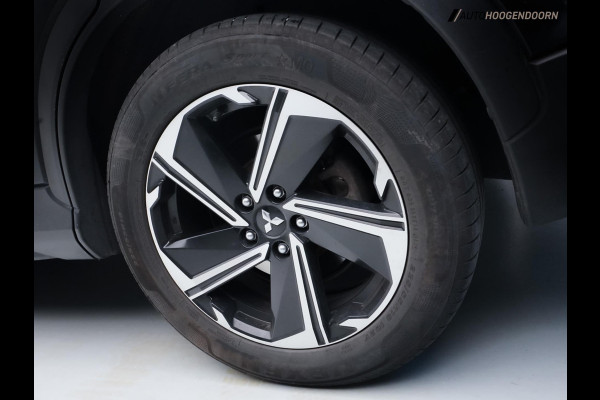 Mitsubishi Eclipse Cross 2.4 PHEV Executive (APPLE CARPLAY,LED,KEYLESS,ALCANTARA,CRUISE,STOELVERWARMING,CAMERA,LM-VELGEN) Mitsubishi Eclipse Cross 2.4 PHEV Executive (APPLE CARPLAY,LED,KEYLESS,ALCANTARA,CRUISE,STOELVERWARMING,CAMERA,LM-VELGEN)