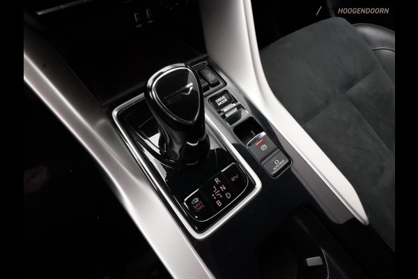 Mitsubishi Eclipse Cross 2.4 PHEV Executive (APPLE CARPLAY,LED,KEYLESS,ALCANTARA,CRUISE,STOELVERWARMING,CAMERA,LM-VELGEN) Mitsubishi Eclipse Cross 2.4 PHEV Executive (APPLE CARPLAY,LED,KEYLESS,ALCANTARA,CRUISE,STOELVERWARMING,CAMERA,LM-VELGEN)