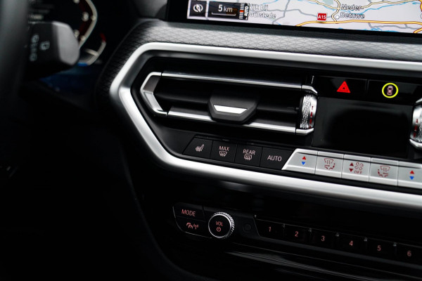BMW X3 XDrive20i High Executive | Panorama | Shadowline | Camera | M-pakket | Luxe Leder - Memory | Apple Carplay | Cruise Control BMW X3 XDrive20i High Executive | Panorama | Shadowline | Camera | M-pakket | Luxe Leder - Memory | Apple Carplay | Cruise Control