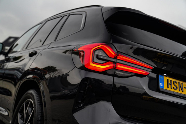 BMW X3 XDrive20i High Executive | Panorama | Shadowline | Camera | M-pakket | Luxe Leder - Memory | Apple Carplay | Cruise Control BMW X3 XDrive20i High Executive | Panorama | Shadowline | Camera | M-pakket | Luxe Leder - Memory | Apple Carplay | Cruise Control