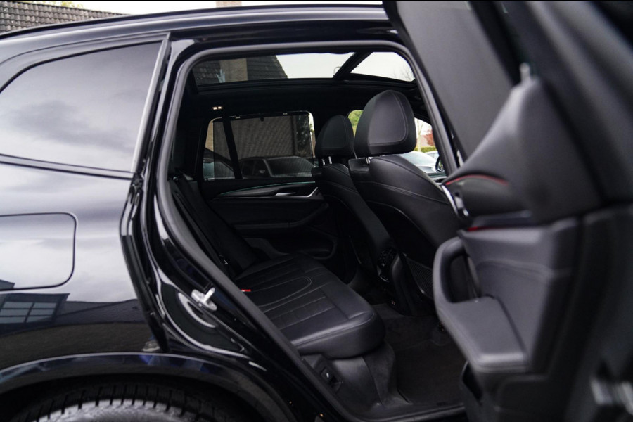 BMW X3 XDrive20i High Executive | Panorama | Shadowline | Camera | M-pakket | Luxe Leder - Memory | Apple Carplay | Cruise Control BMW X3 XDrive20i High Executive | Panorama | Shadowline | Camera | M-pakket | Luxe Leder - Memory | Apple Carplay | Cruise Control
