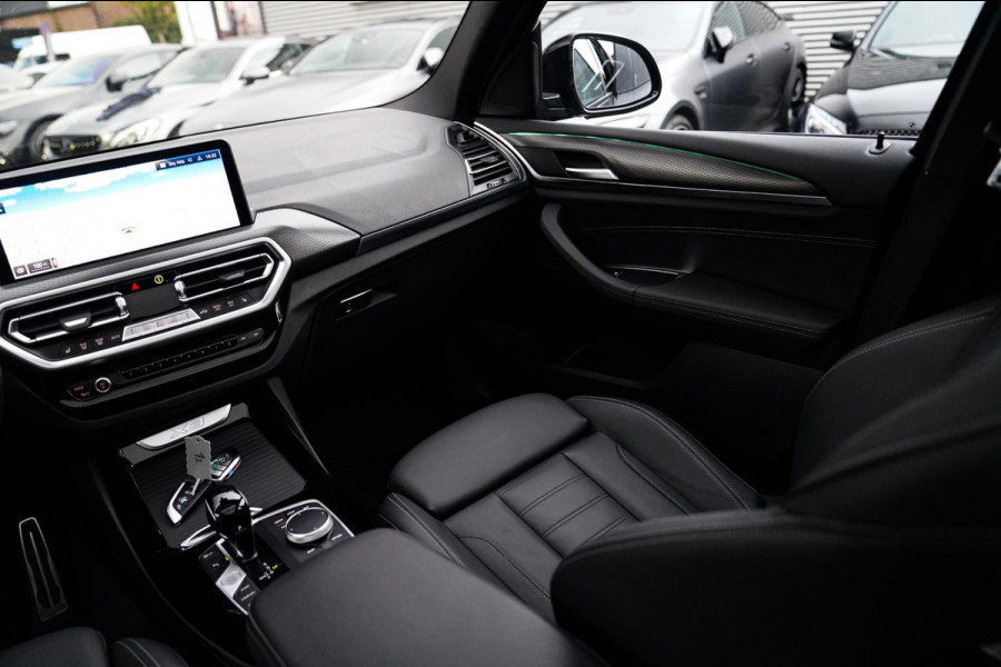 BMW X3 XDrive20i High Executive | Panorama | Shadowline | Camera | M-pakket | Luxe Leder - Memory | Apple Carplay | Cruise Control BMW X3 XDrive20i High Executive | Panorama | Shadowline | Camera | M-pakket | Luxe Leder - Memory | Apple Carplay | Cruise Control