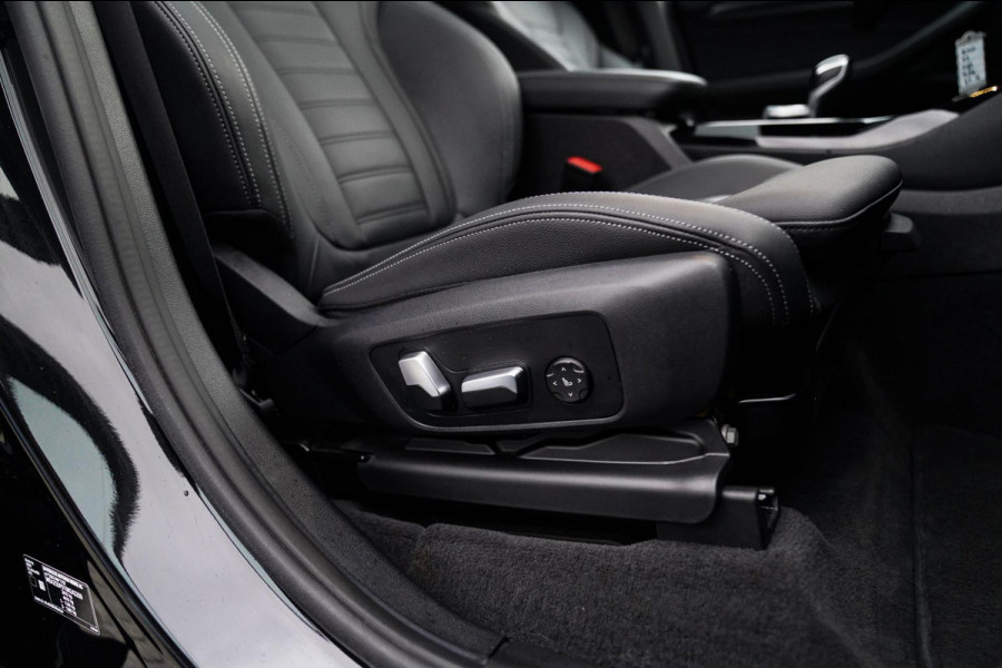 BMW X3 XDrive20i High Executive | Panorama | Shadowline | Camera | M-pakket | Luxe Leder - Memory | Apple Carplay | Cruise Control BMW X3 XDrive20i High Executive | Panorama | Shadowline | Camera | M-pakket | Luxe Leder - Memory | Apple Carplay | Cruise Control