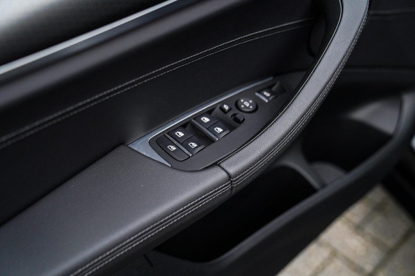 BMW X3 XDrive20i High Executive | Panorama | Shadowline | Camera | M-pakket | Luxe Leder - Memory | Apple Carplay | Cruise Control BMW X3 XDrive20i High Executive | Panorama | Shadowline | Camera | M-pakket | Luxe Leder - Memory | Apple Carplay | Cruise Control