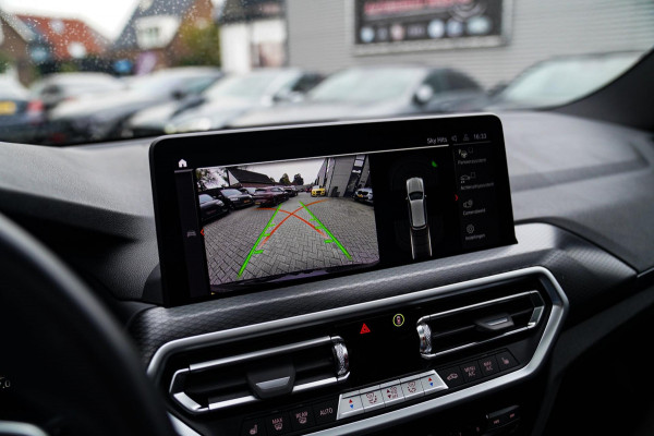 BMW X3 XDrive20i High Executive | Panorama | Shadowline | Camera | M-pakket | Luxe Leder - Memory | Apple Carplay | Cruise Control BMW X3 XDrive20i High Executive | Panorama | Shadowline | Camera | M-pakket | Luxe Leder - Memory | Apple Carplay | Cruise Control