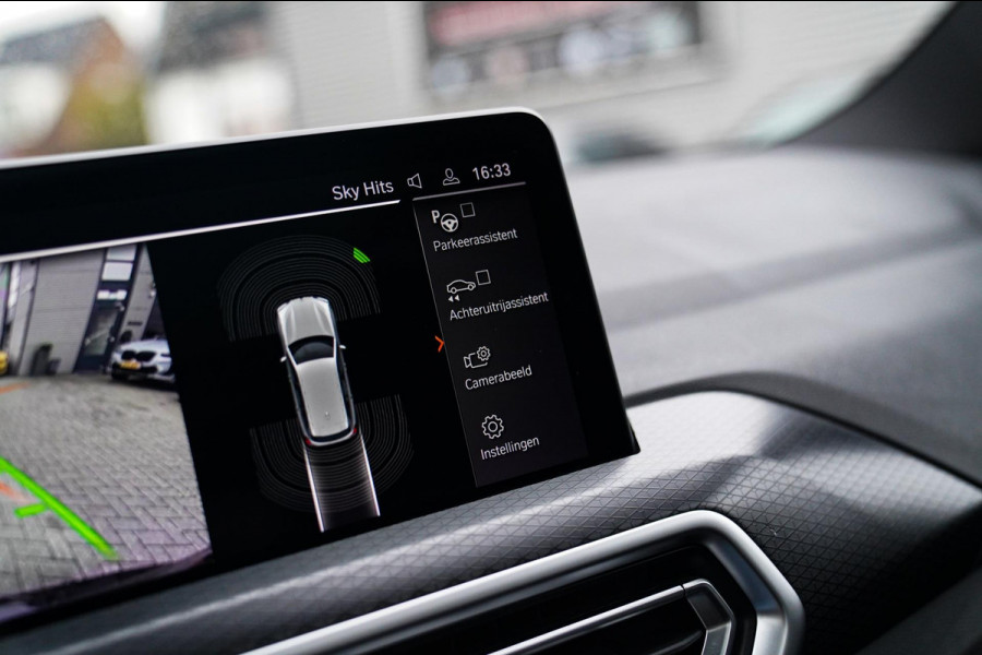 BMW X3 XDrive20i High Executive | Panorama | Shadowline | Camera | M-pakket | Luxe Leder - Memory | Apple Carplay | Cruise Control BMW X3 XDrive20i High Executive | Panorama | Shadowline | Camera | M-pakket | Luxe Leder - Memory | Apple Carplay | Cruise Control