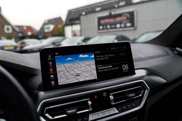BMW X3 XDrive20i High Executive | Panorama | Shadowline | Camera | M-pakket | Luxe Leder - Memory | Apple Carplay | Cruise Control BMW X3 XDrive20i High Executive | Panorama | Shadowline | Camera | M-pakket | Luxe Leder - Memory | Apple Carplay | Cruise Control